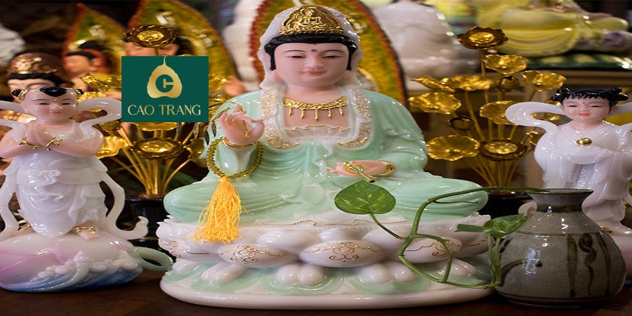Tượng Quan Âm ngồi bằng đá